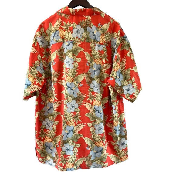 Tommy Bahama 100% Silk Button Down Shirt Hibiscus‎ and Pineapple Print Size L - Picture 2 of 10